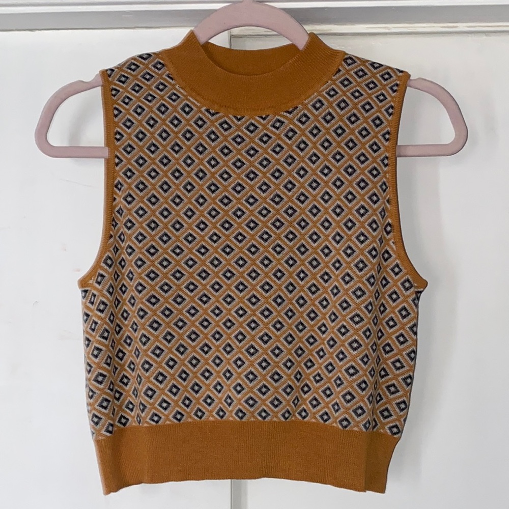 SHEIN Medium Women’s Sweat Cropped Vest Shirt Used
